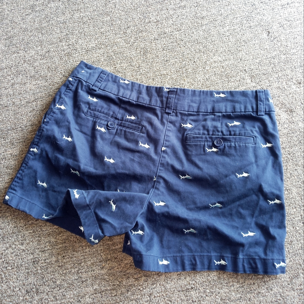Cambridge dry goods navy blue fish shorts size 8